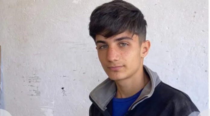 Dječak (15) umro zbog bolesne šale drugova: Eksplodirala su mu crijeva, nije mu bilo spasa Dječak (15) umro zbog bolesne šale drugova: Eksplodirala su mu crijeva, nije mu bilo spasa - featured image