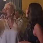 Video: Brena prišla Džejli dok je pjevala pa joj “otela” mikrofon